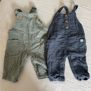 Green and Blue Textured Overalls for Casual Comfort